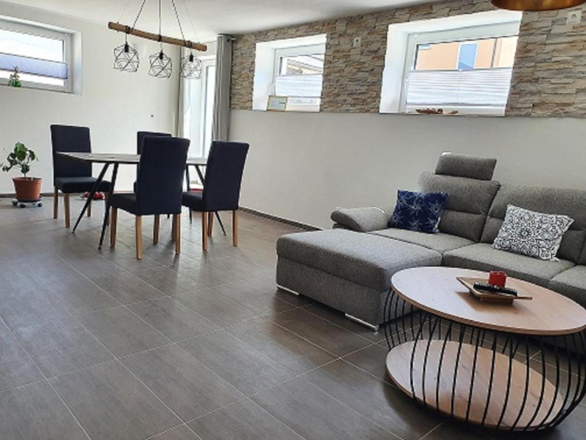 Ferienwohnung Schertel - Dorsbrunn بلينفيلد المظهر الخارجي الصورة