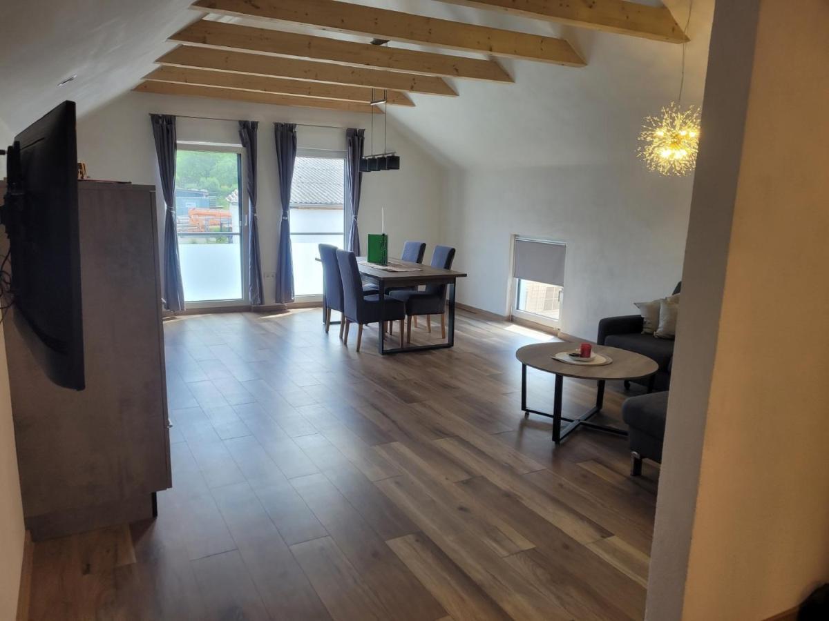 Ferienwohnung Schertel - Dorsbrunn بلينفيلد المظهر الخارجي الصورة
