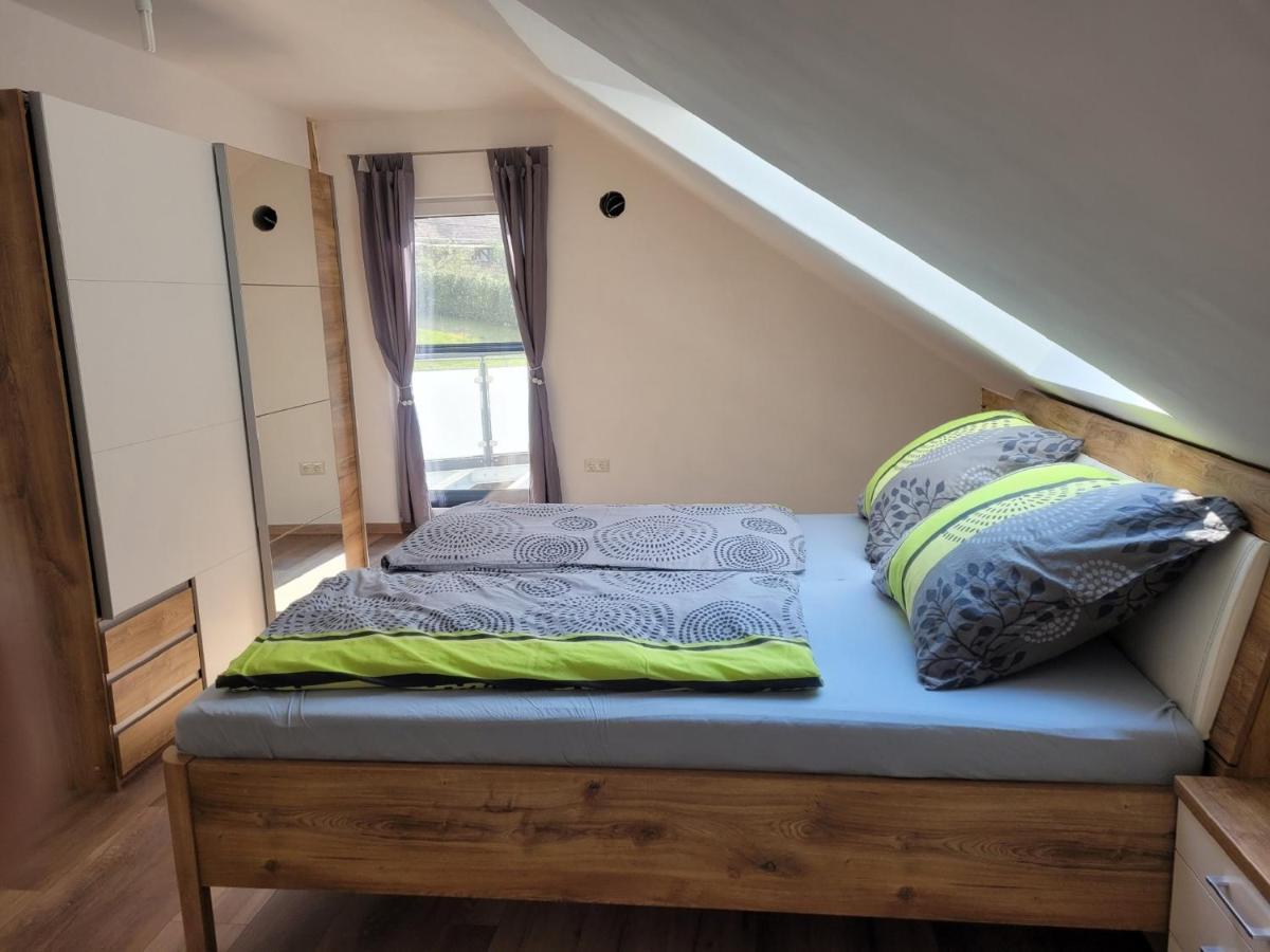 Ferienwohnung Schertel - Dorsbrunn بلينفيلد المظهر الخارجي الصورة